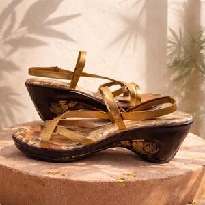 Jambu St. Martin Metallic Gold Leather Floral Sport Wedge Sandals Size 9M